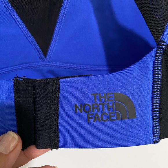 THE NORTH FACE Women’s Flash Dry Royal Blue Fitted Lightly Lined Sport Bra Sz L - Picture 6 of 11